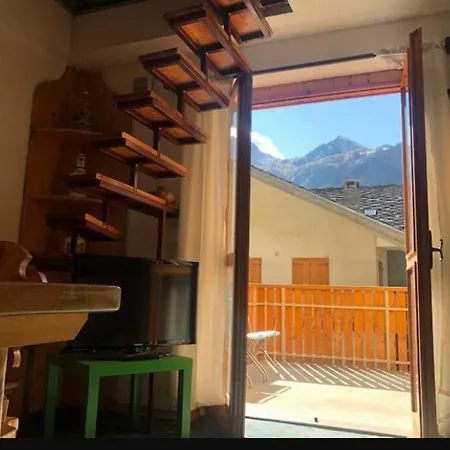 Appartement Su Due Livelli A Saint Jean